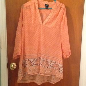 Women's lightweight flowing top